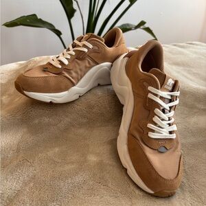 Sorel Women's Kinetic RNEGD Lace Storm Bootie